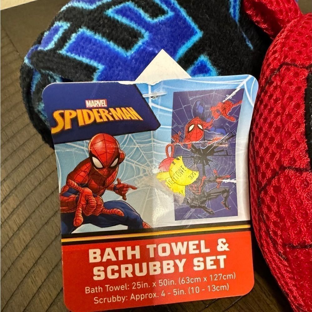 Marvel Spider-Man Bath Scrubby and Bath Towel Set - Picture 2 of 3